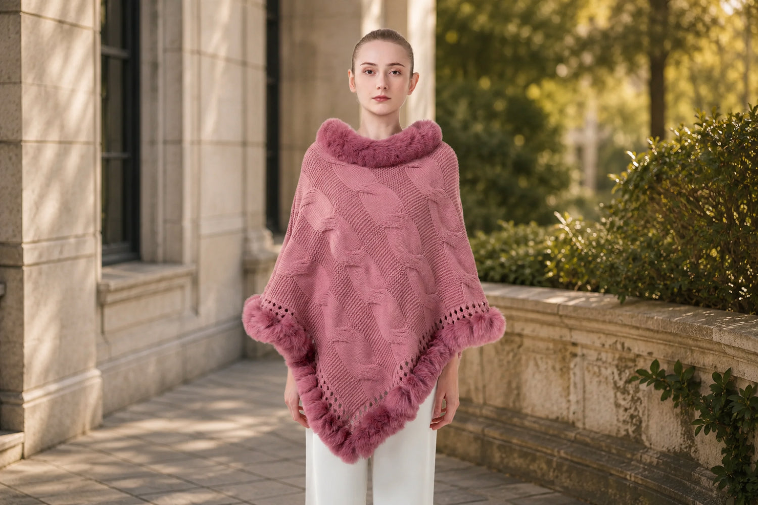 Ponchos & Capes​