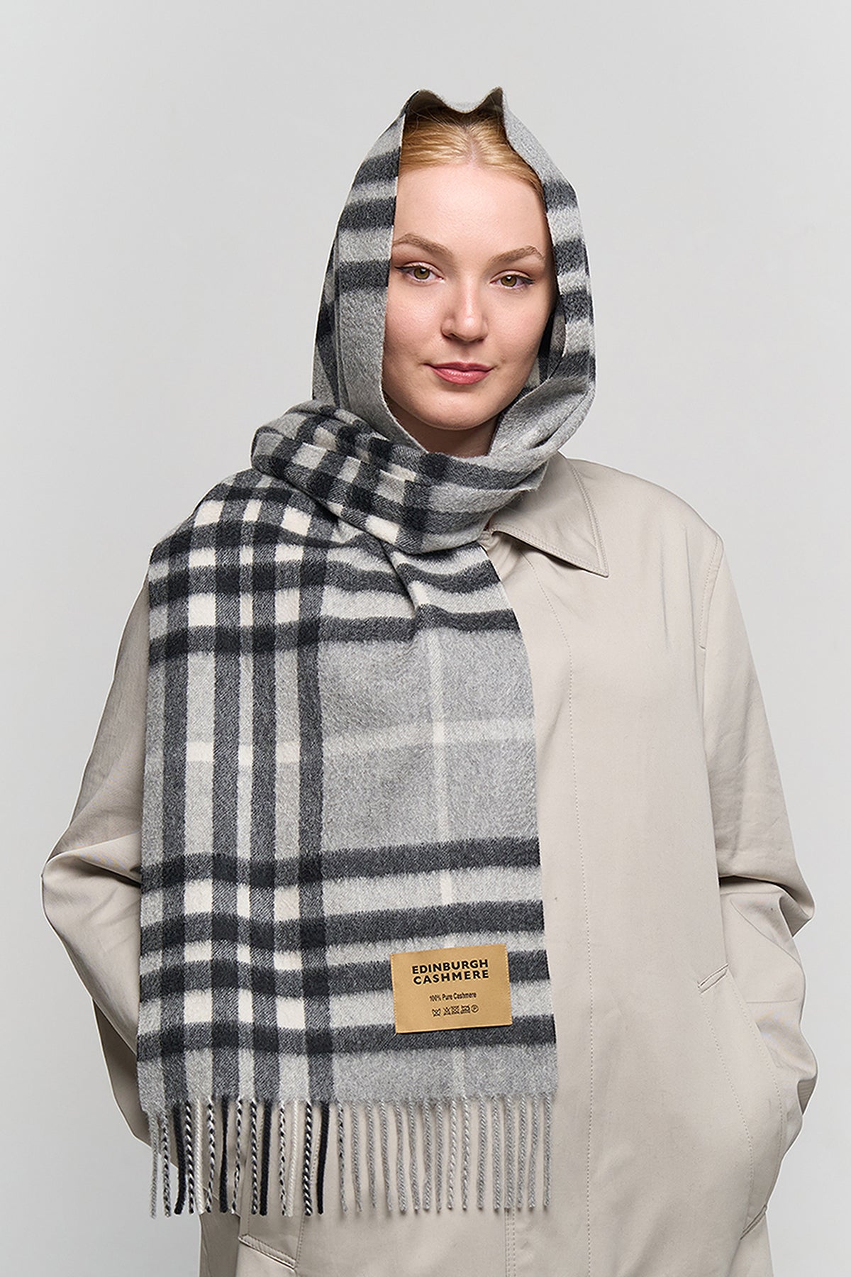 100% Pure Cashmere Designer Scarf Iconic DC Classic Grey