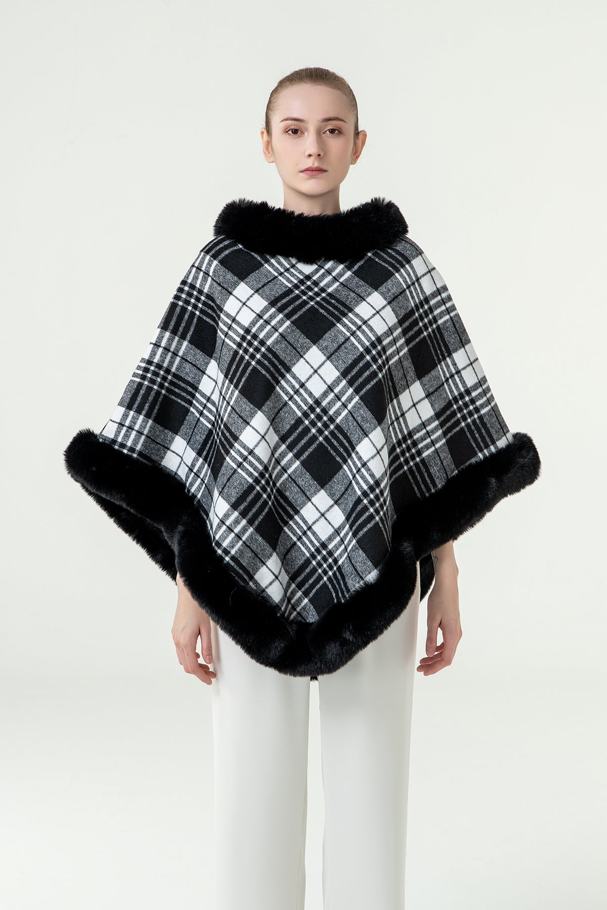 Women’s Poncho Exclusive Design - Black/White