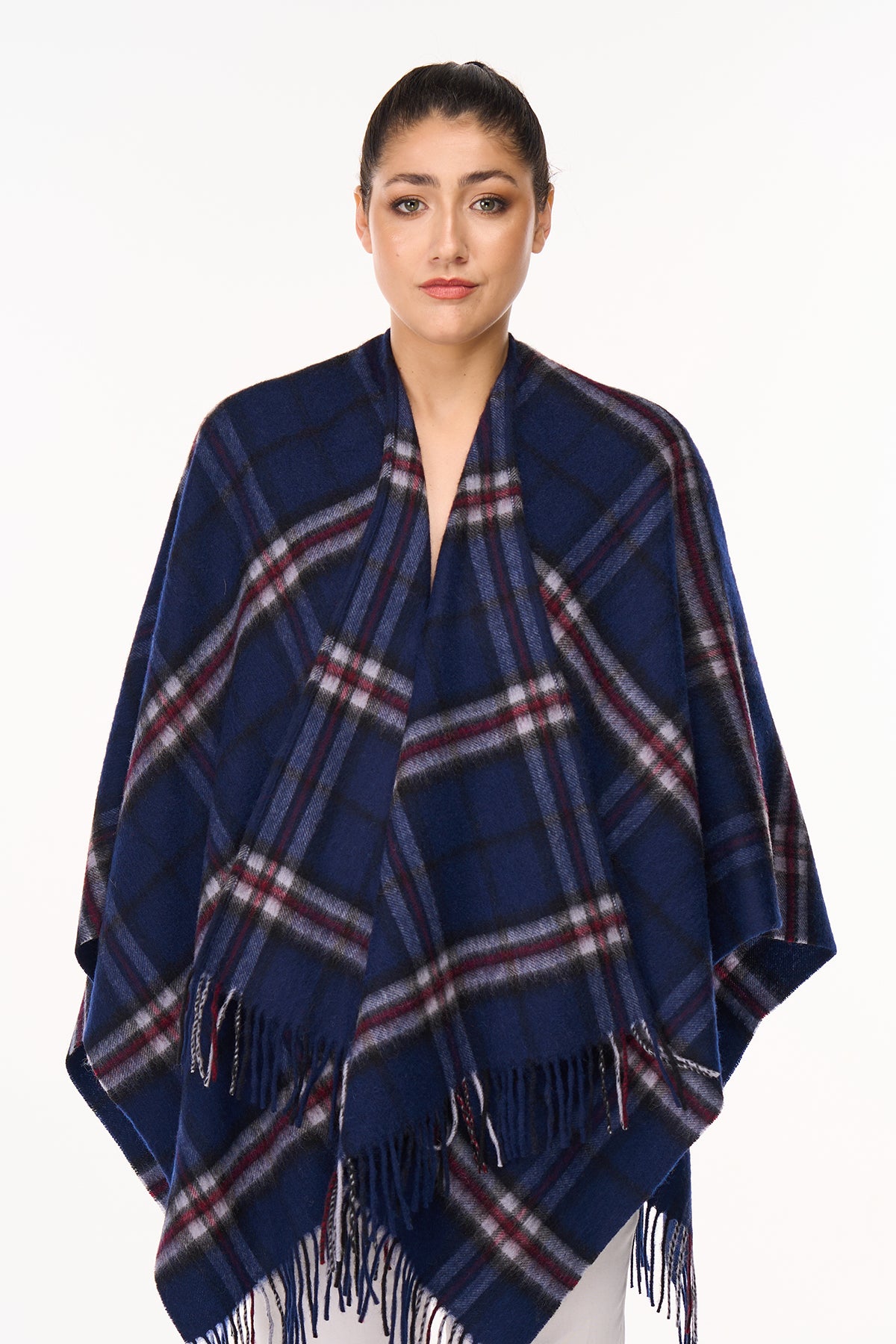 Cape Scottish Design  Poncho 100% Pure Lambs wool