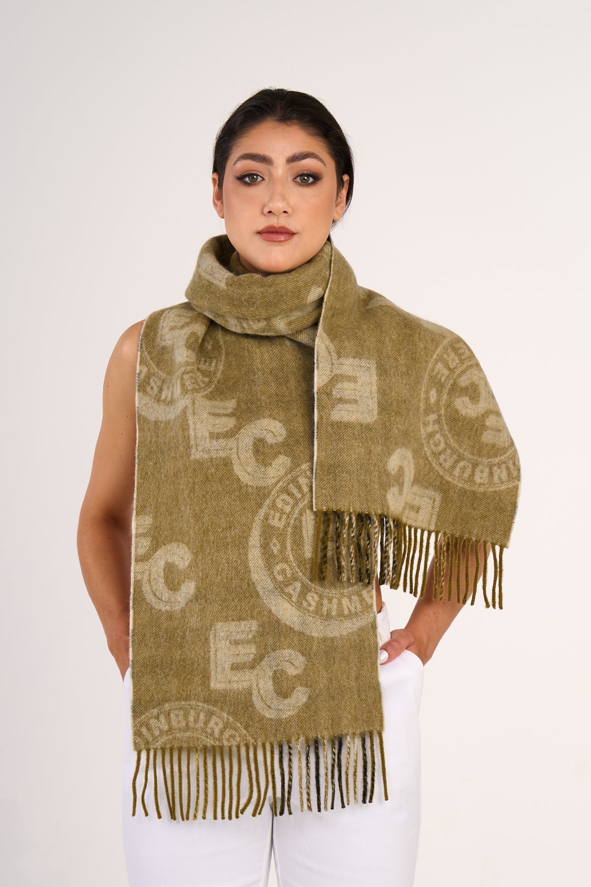 Designer Iconic Scarf EC 100% Pure wool Green