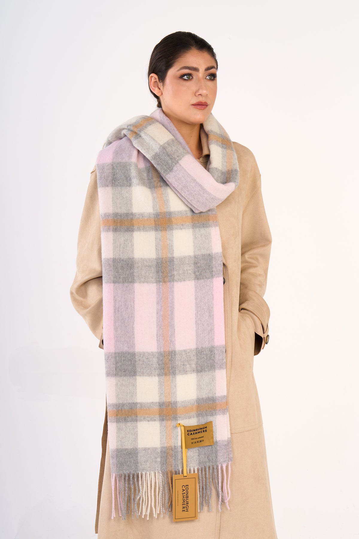 100% Pure Lambswool Oversized Scarf/Wrap DC Scott Pink 7