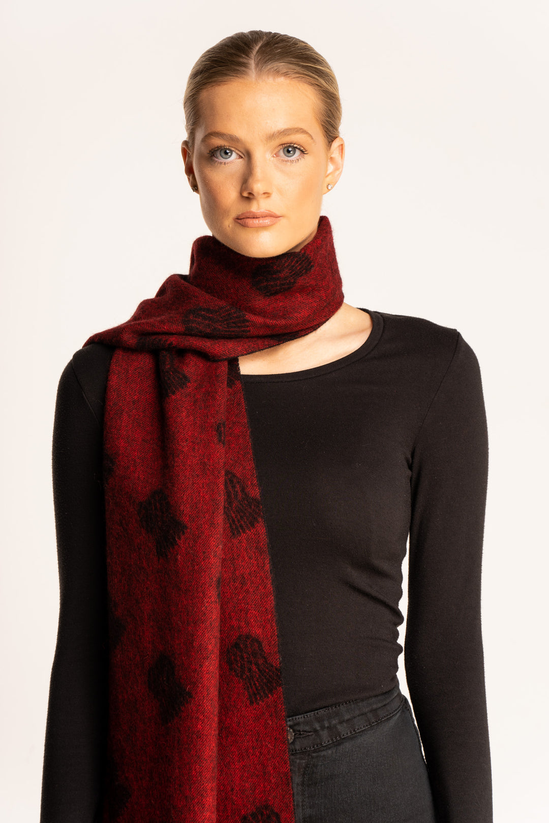 Thistle Small Red Scarf 100% Pure Lambswool | Edinburgh Cashmere